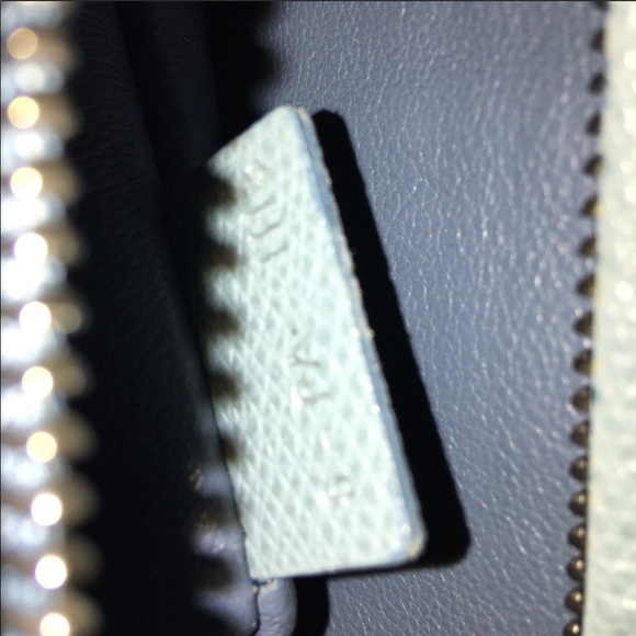 Celine Medium Luggage Phantom Tote - Picture 12 of 15